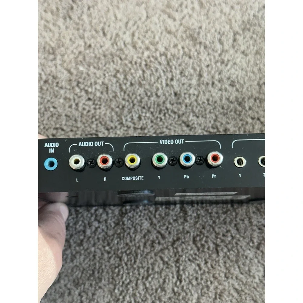 Control4 Smart Home Controller C4-HC200B-E-B Wi-Fi Ethernet USB AV RCA Outputs